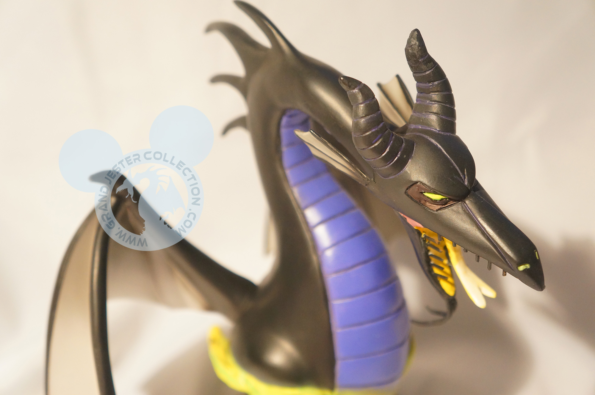 Disney: Villains - Maleficent Dragon Q-Fig Max Elite